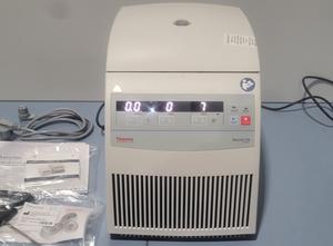 THERMO SCIENTIFIC MICRO CL21R refrigerated laboratory centrifuge with rotor 75003424